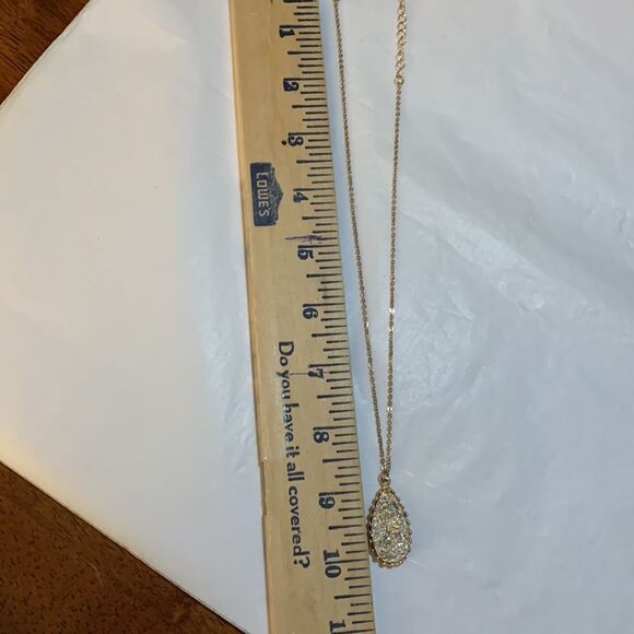 NWT goldtone/silvertone chain necklace with silver nugget look pendant - Picture 4 of 6